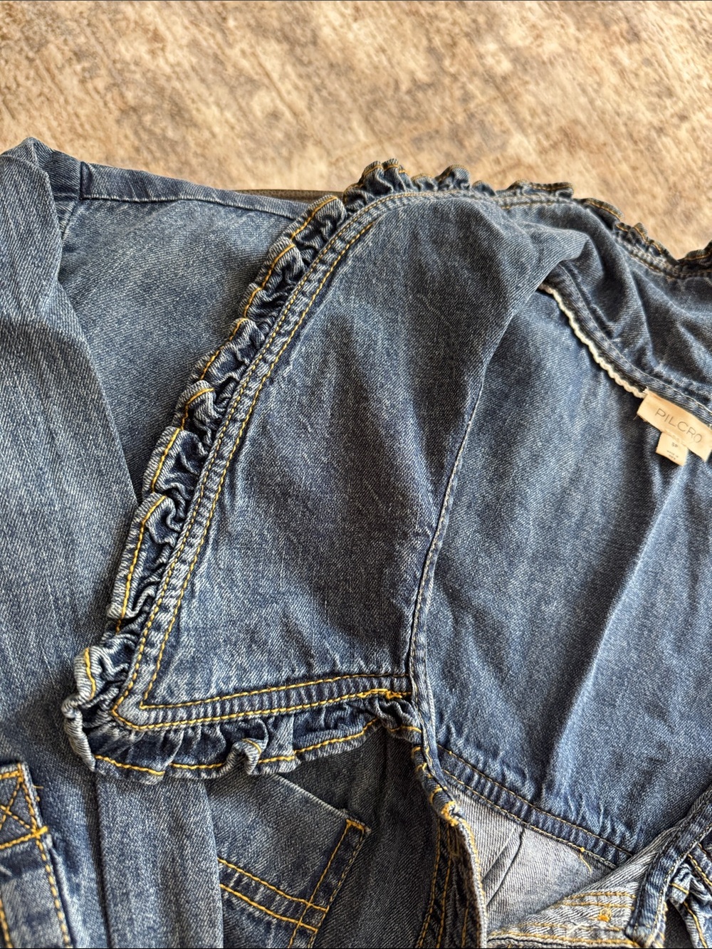 Pilcro small ( will fit sz 6-8), Blue Denim Women's shirt with ruffled collar - Picture 4 of 4